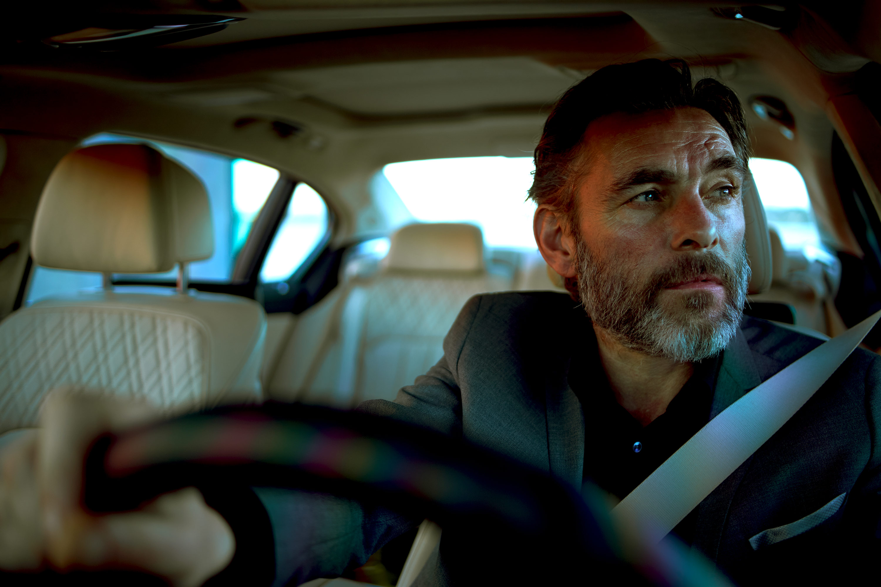 Digitales Leben - Postproduction, CGI, Retouching, Composing - Uwe Düttmann, BMW Magazin, Postproduction