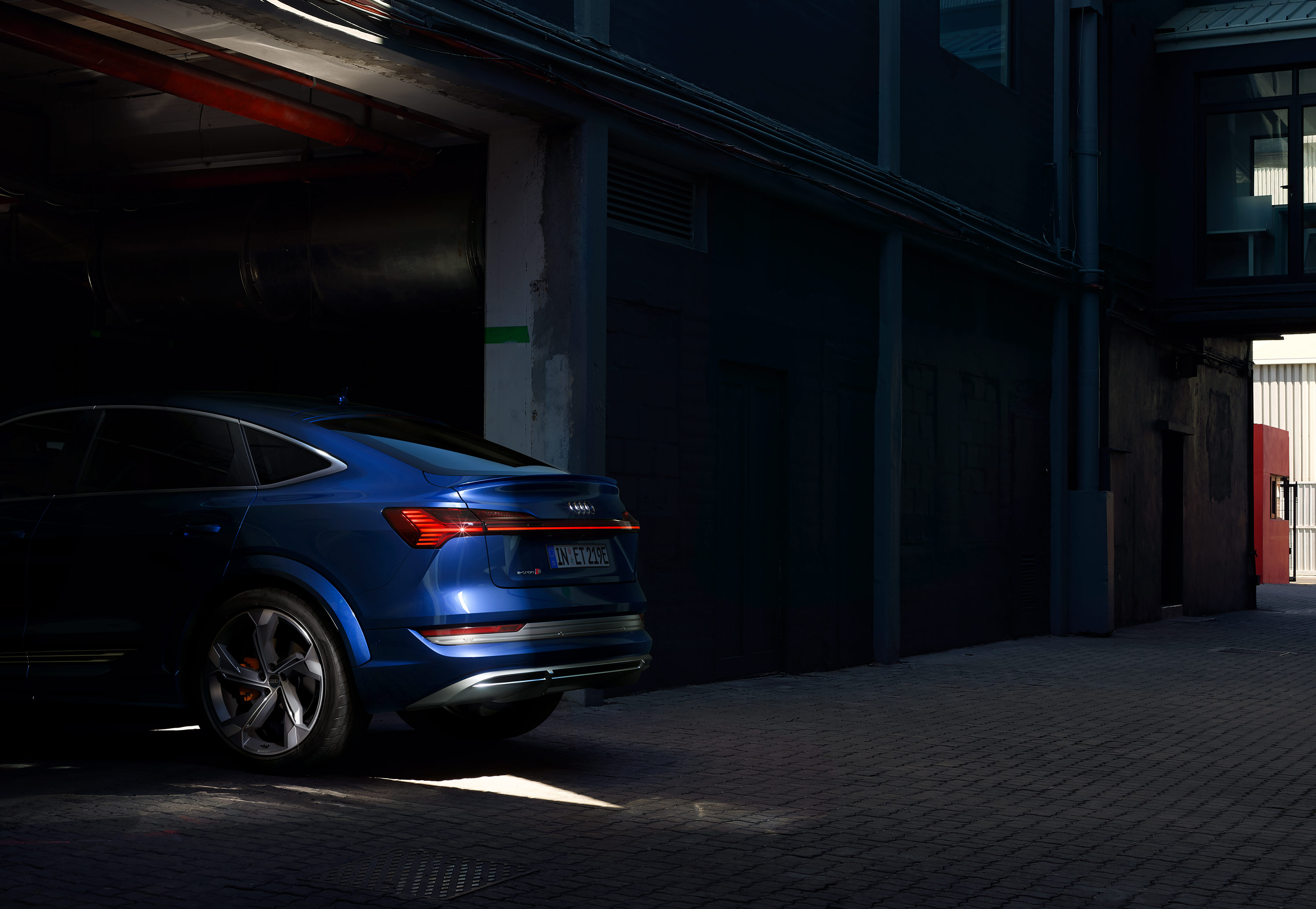 Digitales Leben - Postproduction, CGI, Retouching, Composing - Digitales Leben, AUDI E-TRON-S – S-Sportback, CGI, Postproduction, Retouching