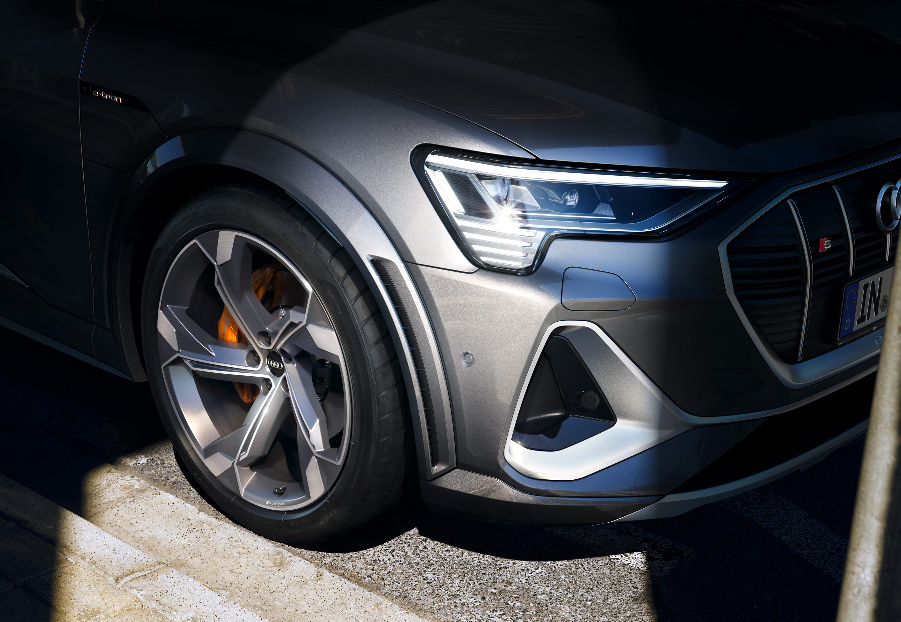 Digitales Leben - Postproduction, CGI, Retouching, Composing - Digitales Leben, AUDI E-TRON-S – S-Sportback, CGI, Postproduction, Retouching